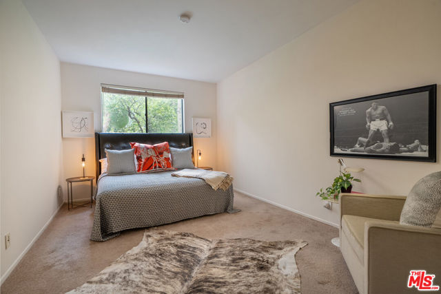 3480 Barham Boulevard, Los Angeles CA: https://media.crmls.org/mediaz/349286f1-e30b-45b1-91e2-1c496b3d6b9c.jpg