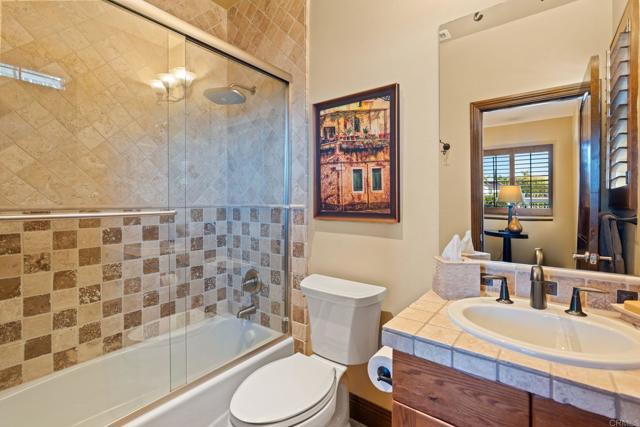 6937 CORTE LANGOSTA, Carlsbad CA: https://media.crmls.org/mediaz/3494b3a7-6f60-4d4d-b6e9-bb297404af3d.jpg