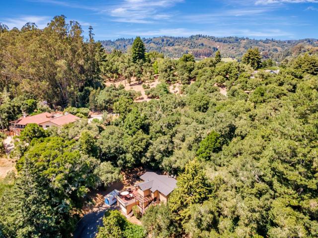 4858 Freedom Boulevard, Aptos CA: https://media.crmls.org/mediaz/34951b31-08fb-4fd6-85ac-e44de367a0e2.jpg