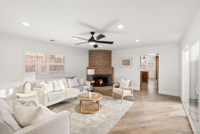 1918 Odell Cir, Vista CA: https://media.crmls.org/mediaz/34953881-8867-4ddf-8469-030ff69aee42.jpg