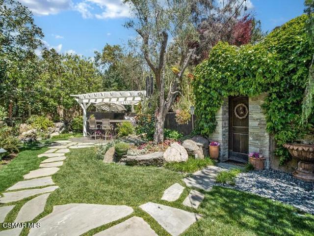 5455 Via Olas, Newbury Park CA: https://media.crmls.org/mediaz/34953a18-ad1e-4603-82bd-44c75e64564c.jpg