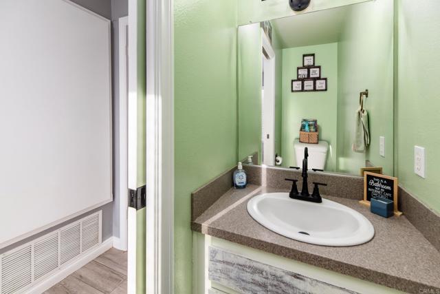 Detail Gallery Image 20 of 42 For 435 W Hawthorne St, Fallbrook,  CA 92028 - 3 Beds | 1/1 Baths