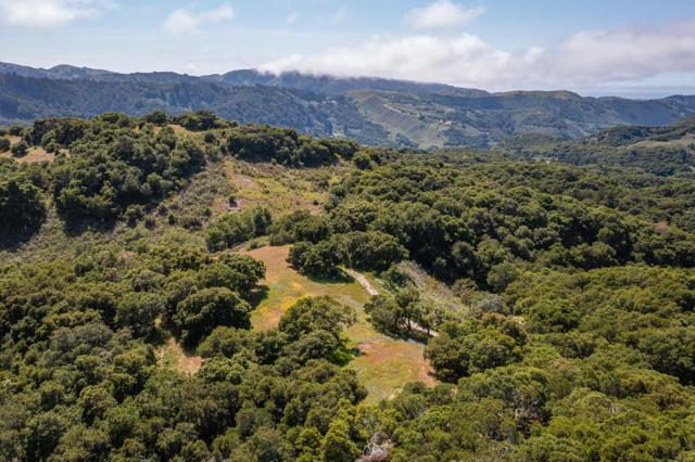 8 Corral Run, Carmel CA: https://media.crmls.org/mediaz/34960e63-6c74-4eba-b1d9-225d3f18bfff.jpg