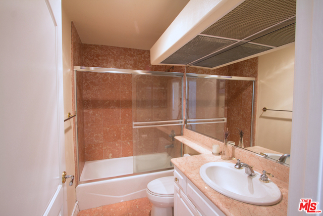 11355 MISSOURI Avenue, Los Angeles CA: https://media.crmls.org/mediaz/34969e3e-3643-4c9f-9700-c1693ff3d405.jpg