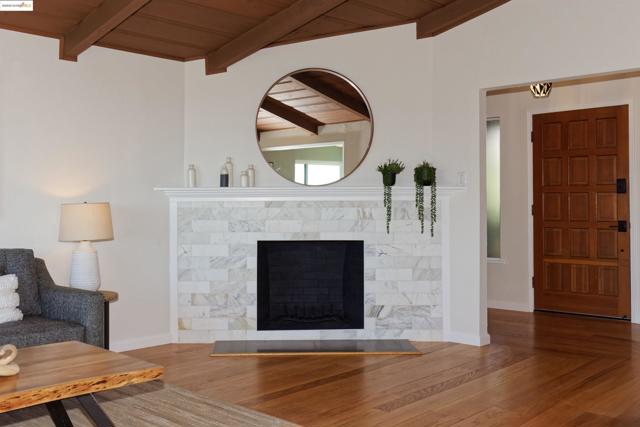 Image 3 of 30 For 2093 Braemar Rd