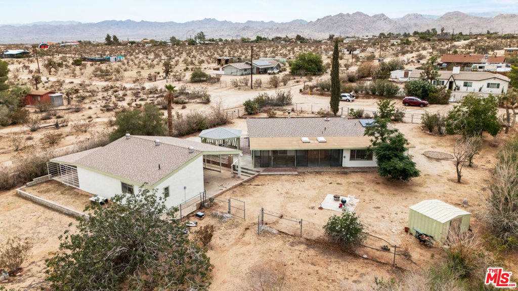 https://media.crmls.org/mediaz/3497d0d1-2f97-4955-a430-babe571ab664.jpg?preset=X-Large