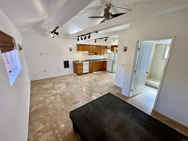 Detail Gallery Image 30 of 61 For 2445 S. Stage Coach Ln, Fallbrook,  CA 92028 - 4 Beds | 3 Baths