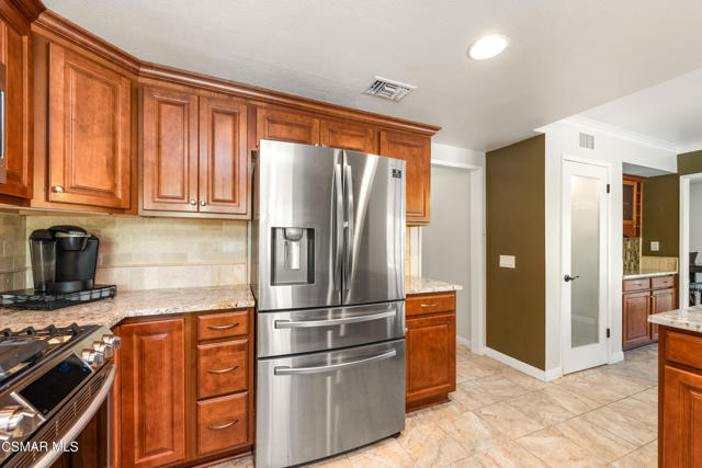 3581 Rachael Avenue, Simi Valley CA: https://media.crmls.org/mediaz/3498911f-6e57-4dd4-9546-83fa2e1ed2b6.jpg