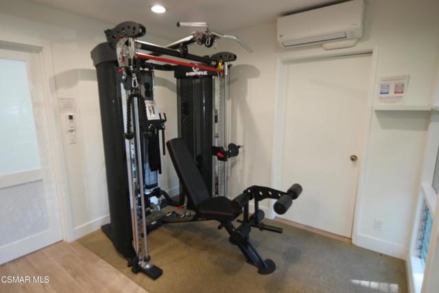 1228 S Westlake Boulevard, Westlake Village CA: https://media.crmls.org/mediaz/34994252-7cfc-4a88-b8d6-6457af40c478.jpg