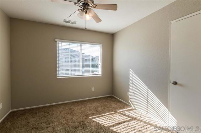 Detail Gallery Image 4 of 21 For 1441 Levant Ln Unit 5, Chula Vista,  CA 91913 - 3 Beds | 2/1 Baths