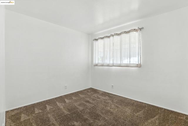 6725 Austin Way, Sacramento CA: https://media.crmls.org/mediaz/3499c843-35a9-4129-a9ab-8a7e999769a0.jpg