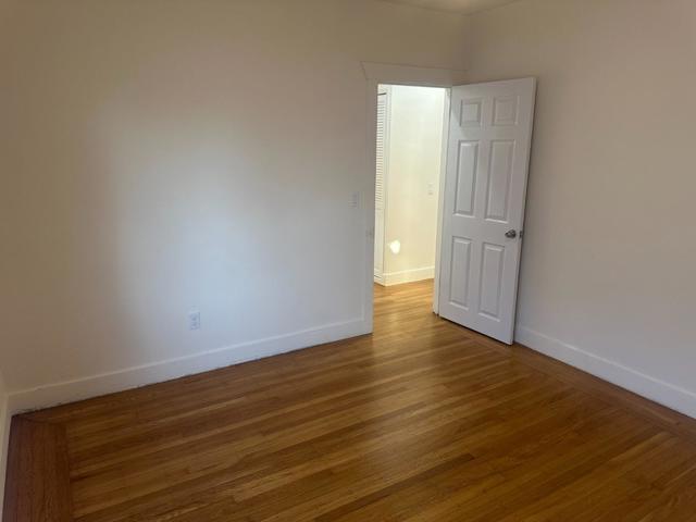 3050 22nd Avenue, Oakland CA: https://media.crmls.org/mediaz/3499d1be-a363-481b-bfe7-39ef68a6ae7c.jpg
