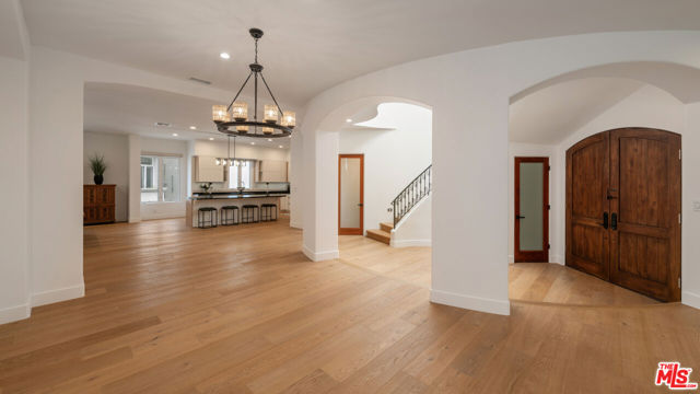 139 Westwind Mall, Marina del Rey CA: https://media.crmls.org/mediaz/349a50bd-bbc6-4ad9-9a04-71d74a59ea7d.jpg