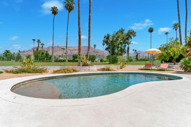2598 S Camino Real, Palm Springs CA: https://media.crmls.org/mediaz/349b1253-6165-4c7f-b1b3-8e0f3a8e3453.jpg