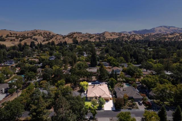 716 Rosewood Drive, Walnut Creek CA: https://media.crmls.org/mediaz/349b3d82-2b14-48df-9d37-04420ad528b9.jpg