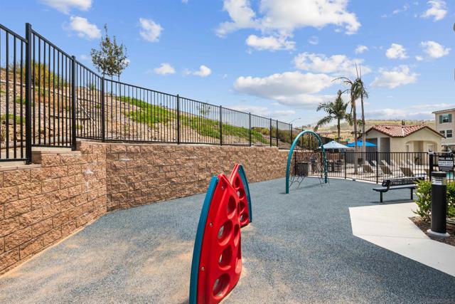 2822 Juniper Berry St, Spring Valley CA: https://media.crmls.org/mediaz/349b76a6-90ec-4663-9214-477e77a3a4b2.jpg