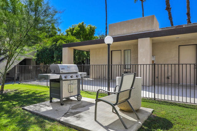 Image 35 of 41 For 2601 Broadmoor Drive 2