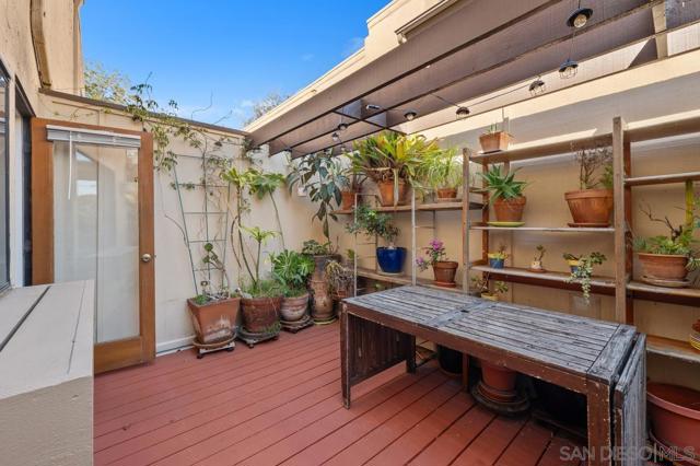 3205 Via Alicante, La Jolla CA: https://media.crmls.org/mediaz/349c27ef-d3fb-4b3d-892e-0fe8971190b1.jpg