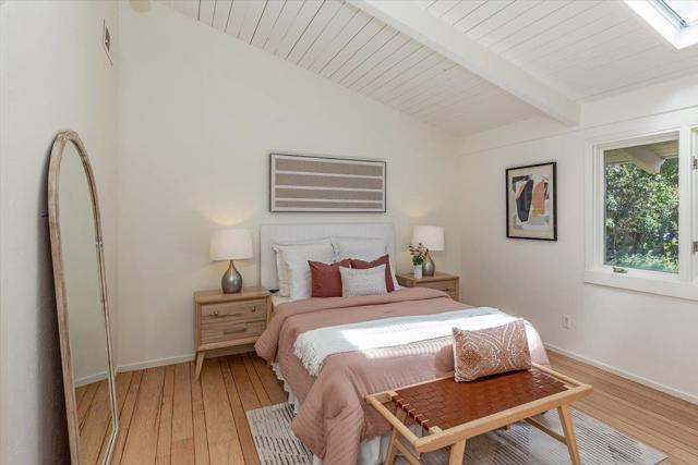 744 Los Altos Avenue, Los Altos CA: https://media.crmls.org/mediaz/349f6406-0f0c-41a0-8379-fe55f3adc76f.jpg