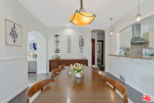809 S Stanley Avenue, Los Angeles CA: https://media.crmls.org/mediaz/349f6d72-02c1-4ddc-9ae5-bea34996c4dc.jpg
