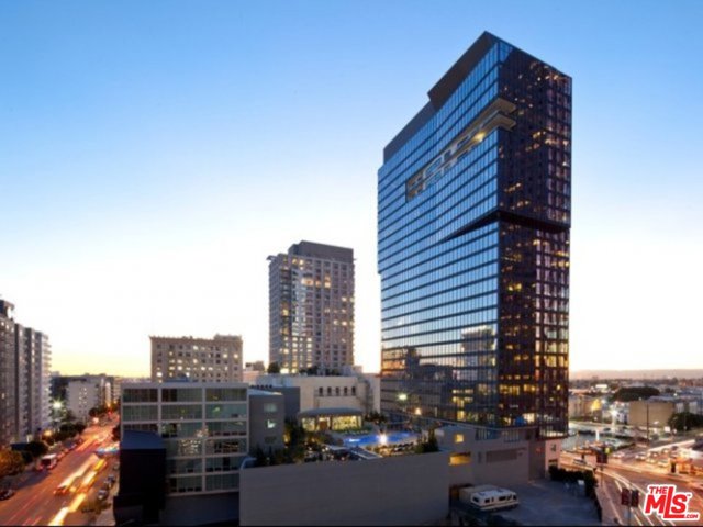 900 S FIGUEROA Street 2602 Los Angeles, California Located in Downtown Los Angeles, our high-rise apartment homes offer the perfect combination of sophistication, tranquility and convenience in an unparalleled location. Relax and unwind at home while enjoying the chic finishes of our studio, one-, two- and three-bedroom residences. Take advantage of the resort-style amenities throughout the property. Discover a new dimension of living at APEX. The One. Prices & availability subject to change.