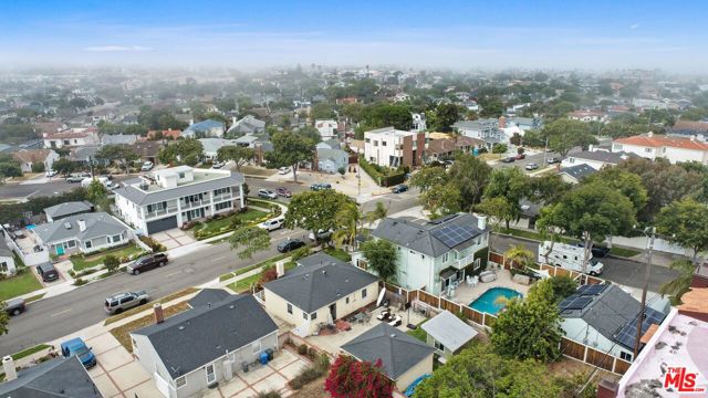 703 Avenue D, Redondo Beach, California 90277, 3 Bedrooms Bedrooms, ,1 BathroomBathrooms,Residential,Sold,Avenue D,21767438