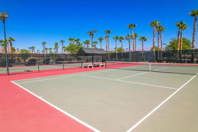 3839 Blue Sky Way, Palm Springs CA: https://media.crmls.org/mediaz/34a037e1-f40f-4195-bef1-f73babfbcbc8.jpg