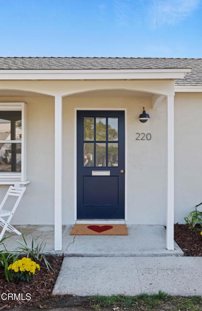 Detail Gallery Image 2 of 29 For 220 Frances St, Ventura,  CA 93003 - 3 Beds | 2 Baths