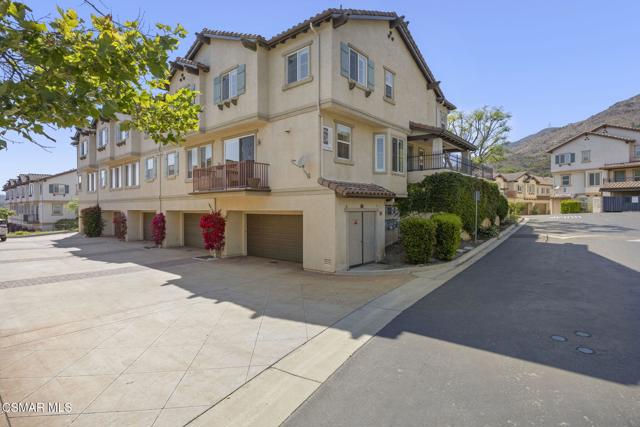 83 Via Aldea, Newbury Park CA: https://media.crmls.org/mediaz/34a0d7ef-713f-4a2f-a9e0-c2a1673ebb73.jpg