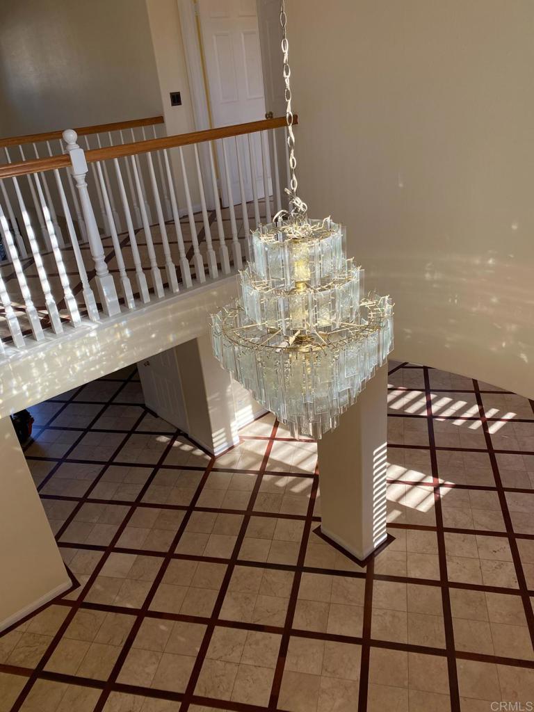 https://media.crmls.org/mediaz/34a1fd15-8209-408d-8137-63e07dbbe107.jpg?preset=X-Large