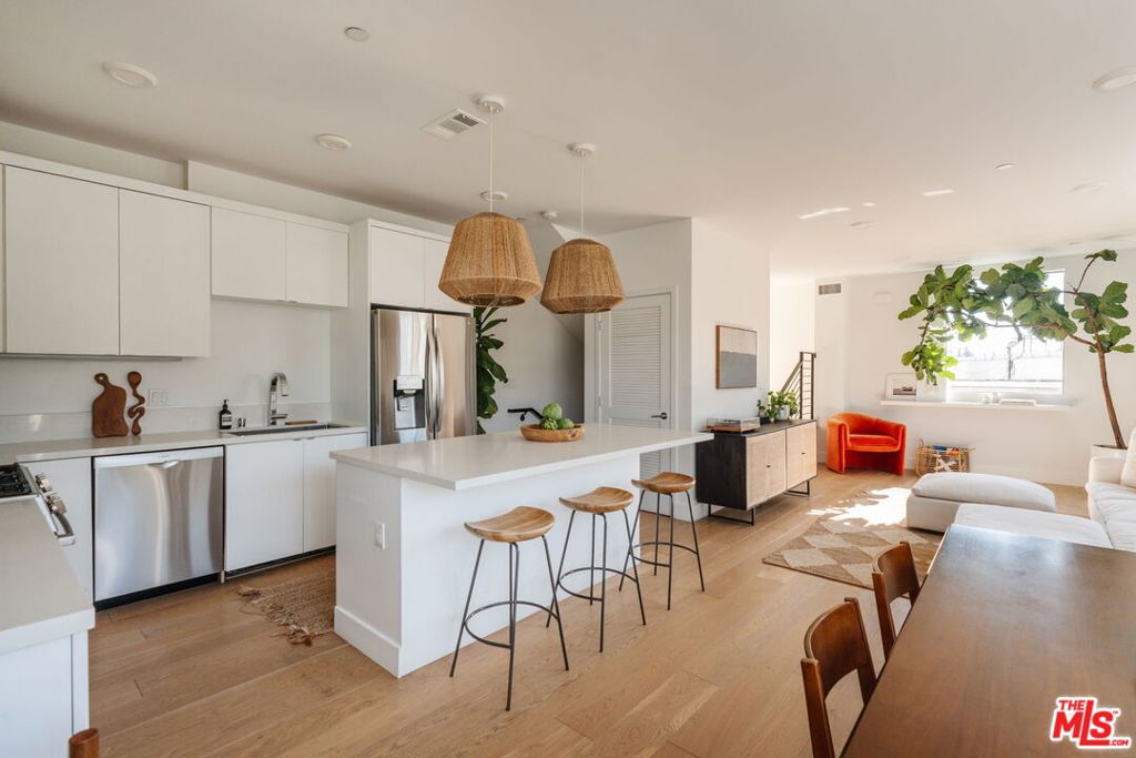 2168 Clifford Street