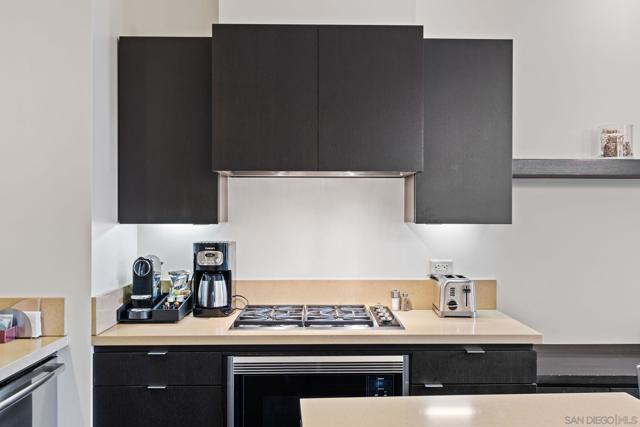 900 N Point St, San Francisco CA: https://media.crmls.org/mediaz/34a20b1a-6036-4e41-b234-28fec55ac645.jpg