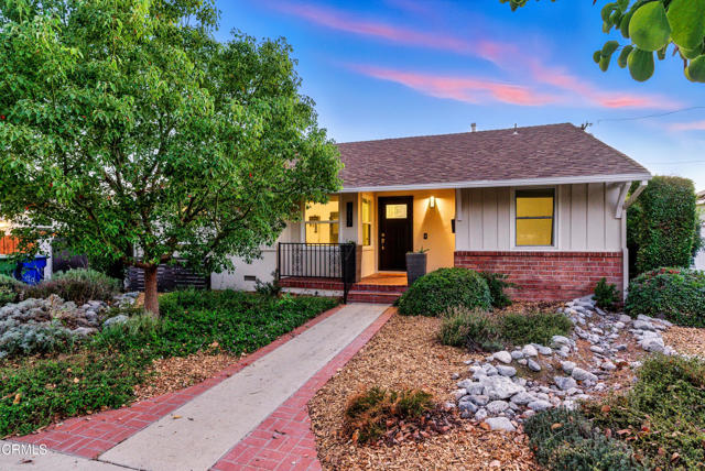 7917 Ostrom Avenue, Van Nuys CA: https://media.crmls.org/mediaz/34a28b51-0f07-408e-915b-3de15144a06b.jpg