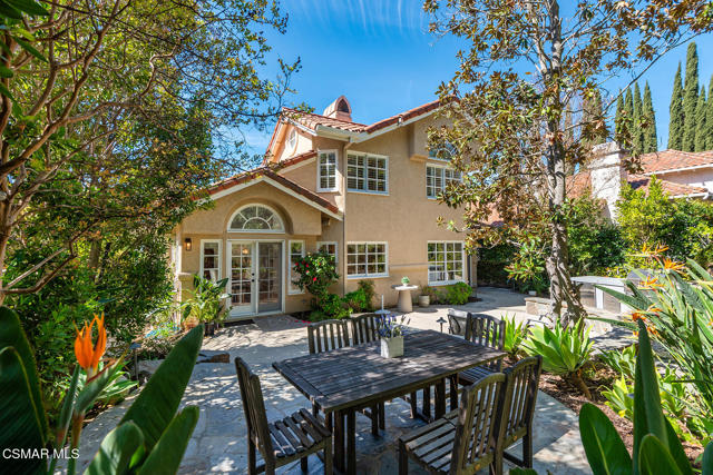 4799 Canterbury Street, Westlake Village CA: https://media.crmls.org/mediaz/34a35f31-8397-4bb4-bbac-987dddd15edd.jpg