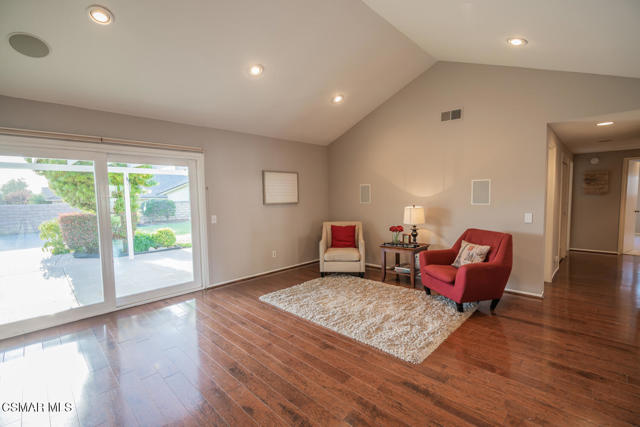 3065 Starling Avenue, Thousand Oaks CA: https://media.crmls.org/mediaz/34a3ab58-ae3c-4ce9-8dfc-728d1ed1c0b3.jpg