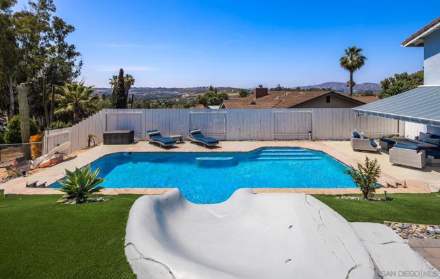 3702 Country Trail, Bonita CA: https://media.crmls.org/mediaz/34a3d7b6-11ef-45f9-ba81-81de6ea4b09e.jpg