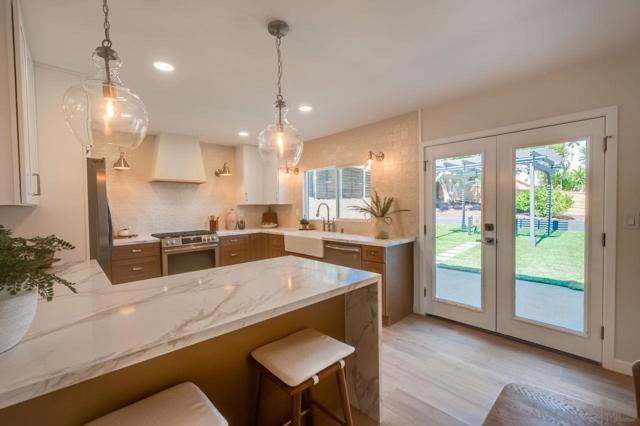 11384 Almazon St, San Diego CA: https://media.crmls.org/mediaz/34a478da-417a-4f78-a6ac-83ddfc72d355.jpg