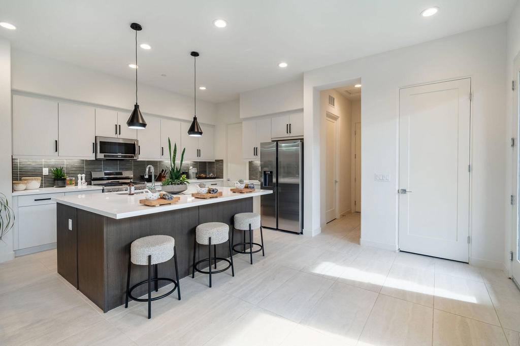 MLS #219136395DA image #10