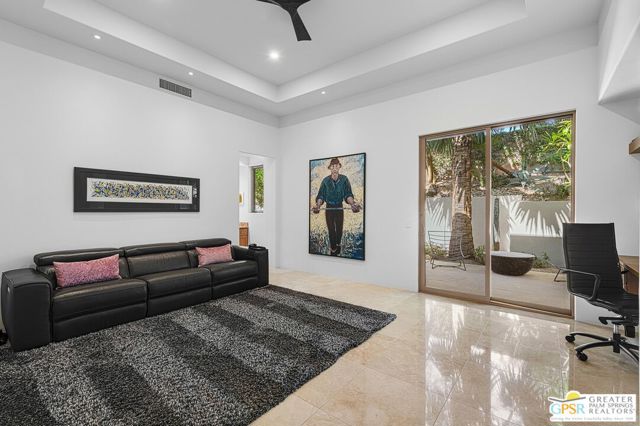 27 Ambassador Circle, Rancho Mirage CA: https://media.crmls.org/mediaz/34a5955b-9350-4e77-a539-586aa16f0180.jpg