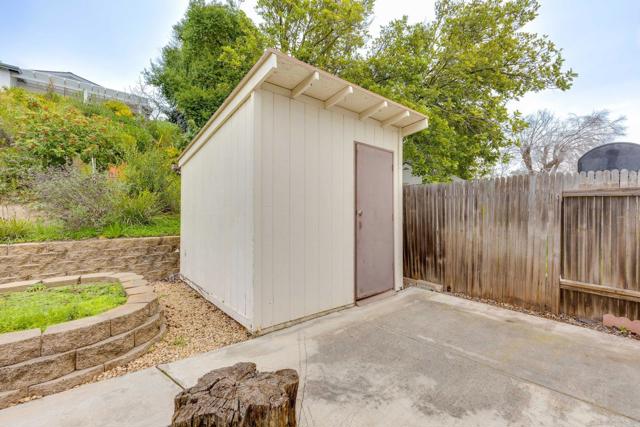 Detail Gallery Image 32 of 42 For 7413 Rowena St, San Diego,  CA 92119 - 5 Beds | 3 Baths