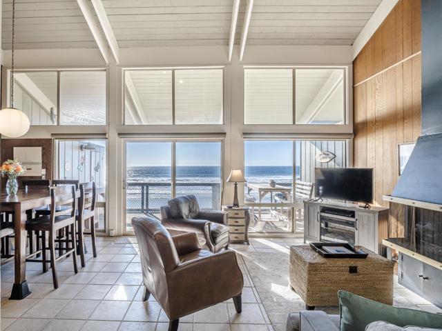 753 The Shoreline, La Selva Beach CA: https://media.crmls.org/mediaz/34a6765d-e788-4901-a94a-1a529e871bf0.jpg
