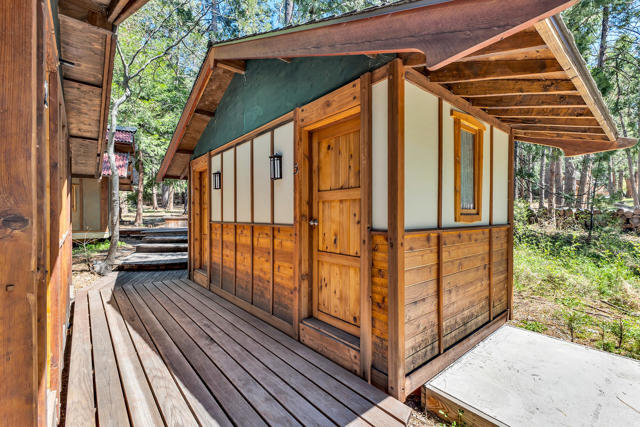 26299 Tahquitz Drive, Idyllwild CA: https://media.crmls.org/mediaz/34a6b87d-aa0b-4d10-9255-9925859c9944.jpg