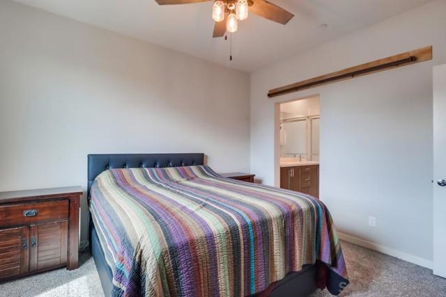 1875 Observation Way, Chula Vista CA: https://media.crmls.org/mediaz/34a70443-3171-4c5e-87a3-d72f5ab7c3b5.jpg