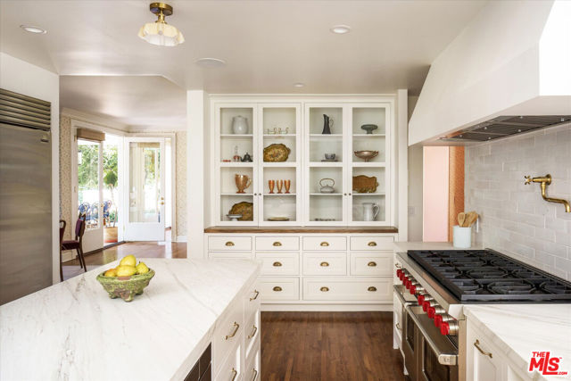 322 Lorraine Boulevard, Los Angeles CA: https://media.crmls.org/mediaz/34a70d1f-a714-4a62-ad2e-a3b705d37e14.jpg