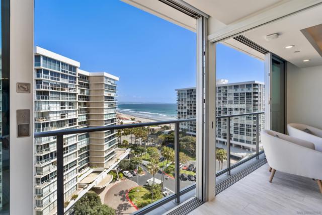 1810 Avenida Del Mundo, Coronado CA: https://media.crmls.org/mediaz/34a735c4-1e1c-4d8d-b56b-74300a5437f9.jpg