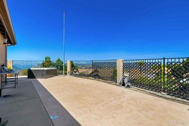 2307 Columbine Drive, Alpine CA: https://media.crmls.org/mediaz/34a91481-6402-4f56-b7e8-2462cc65f224.jpg