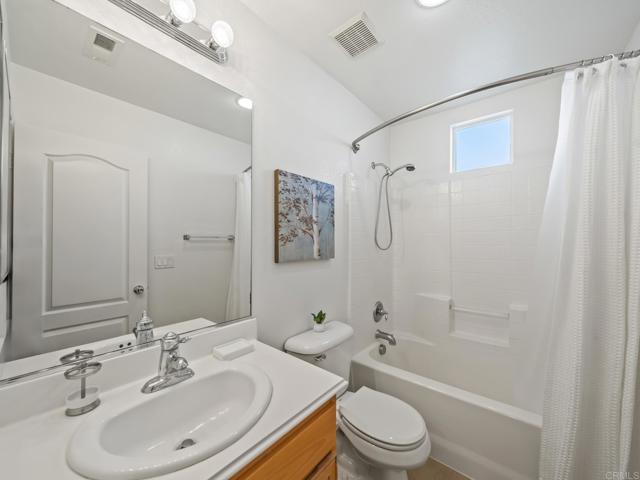 Detail Gallery Image 14 of 40 For 3416 Paseo De Fuentes, National City,  CA 91950 - 3 Beds | 2/1 Baths