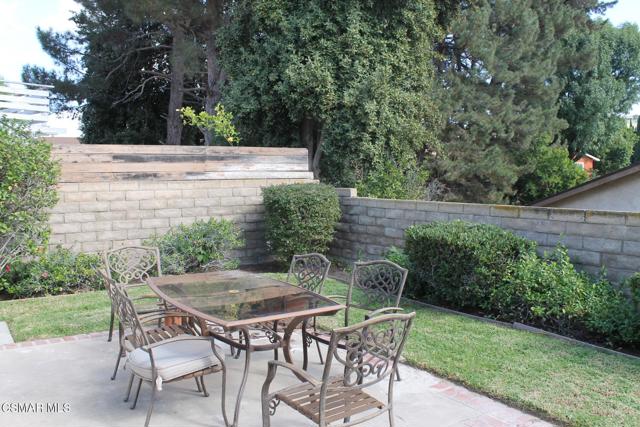 2202 Park Place, Thousand Oaks CA: https://media.crmls.org/mediaz/34aa81ae-a483-41de-98a0-753bdf856b3e.jpg
