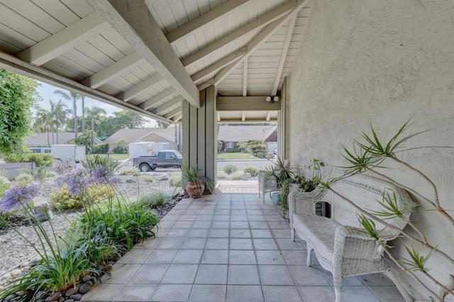 7214 Manzanita, Carlsbad CA: https://media.crmls.org/mediaz/34aa83e9-8481-4422-8e44-4c17f0708beb.jpg
