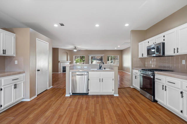 Image 14 of 50 For 83160 Shadow Hills Way